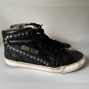 Golden Goose- VERY USED
Slide Mid-Top Leather Stud Sneakers - Size 8 / 38EU